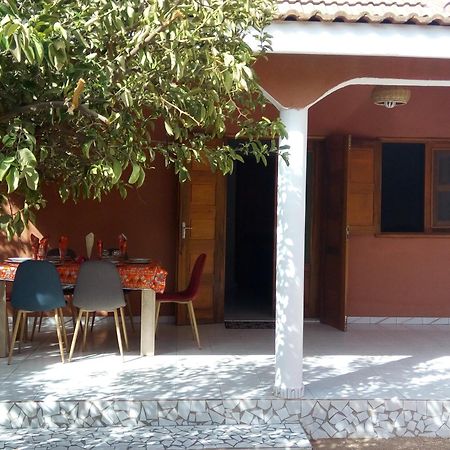 Chez Coumba Et Daniel Bed & Breakfast Saly Portudal Exterior photo