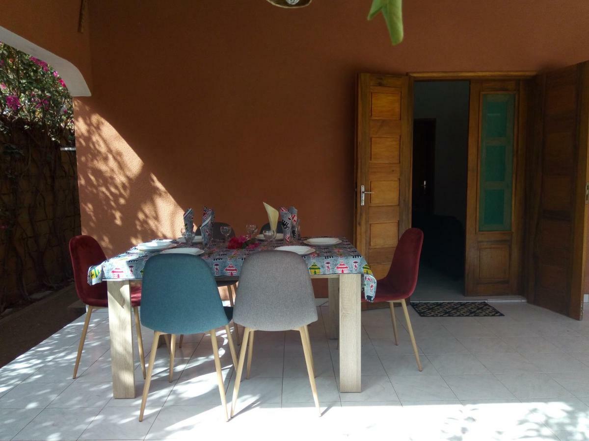Chez Coumba Et Daniel Bed & Breakfast Saly Portudal Exterior photo