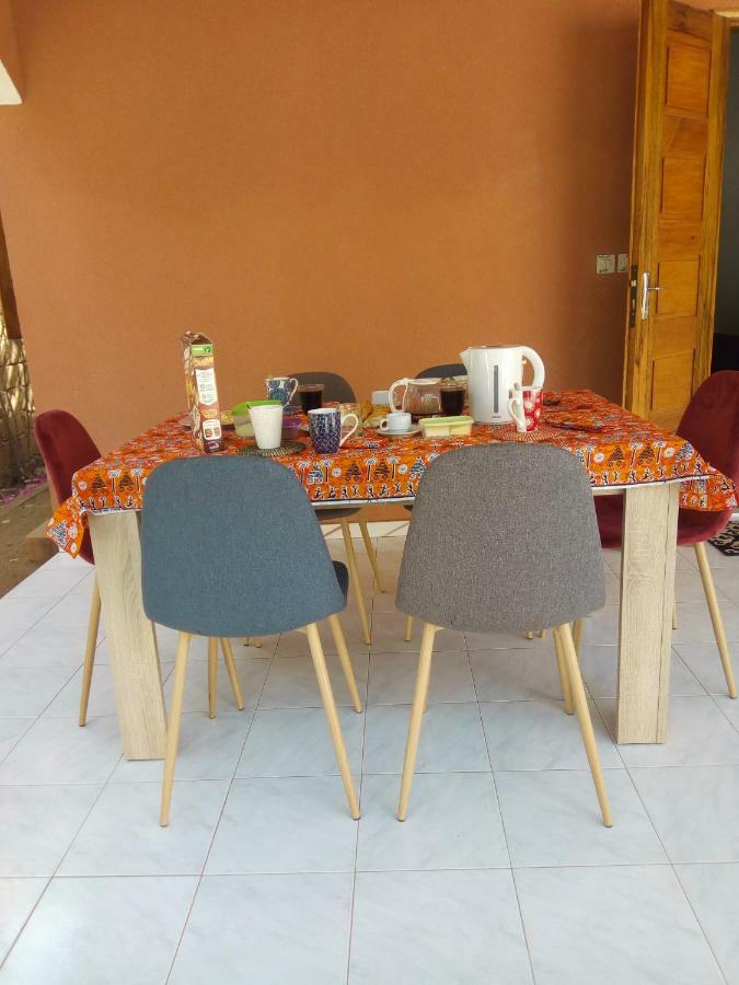 Chez Coumba Et Daniel Bed & Breakfast Saly Portudal Exterior photo